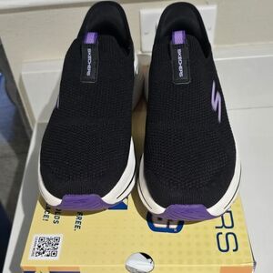 Skechers Women's Black and Purple Slip-On Shoes Max Cushion